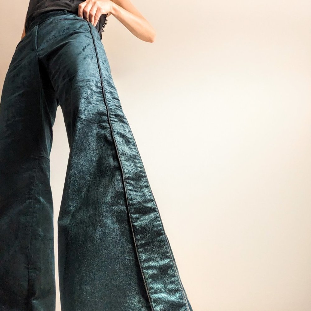 NWOT Nanette Lepore Green Velvet Flared Leg Pants